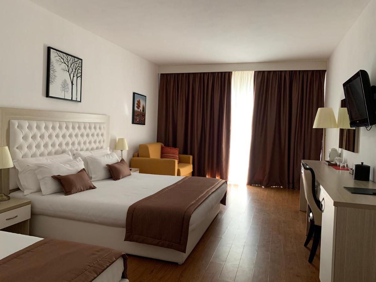 Hotel Bleart Škalngur Buitenkant foto